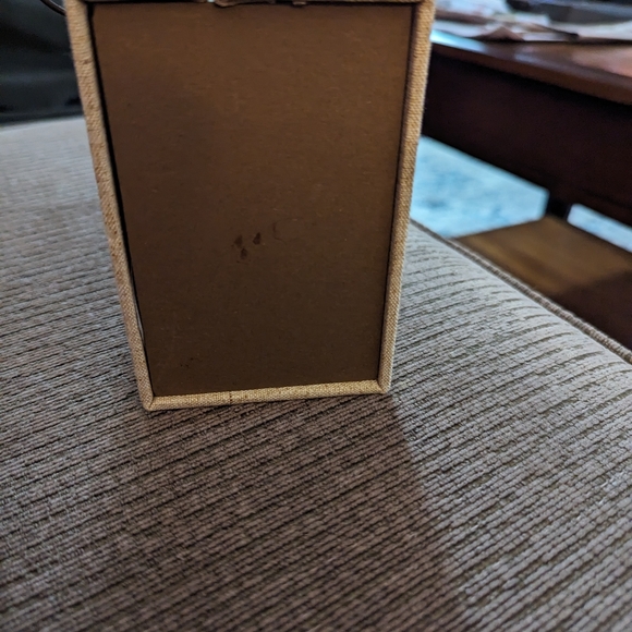 3/$30.  Fabric covered Button and magnetic  closure, velvet  lined box. - Picture 5 of 6